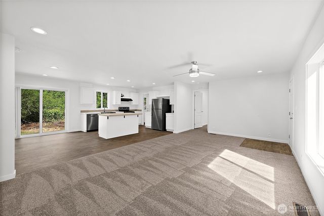 13916 140th Avenue NW, Gig Harbor, WA 98329