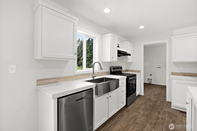 13916 140th Avenue NW, Gig Harbor, WA 98329