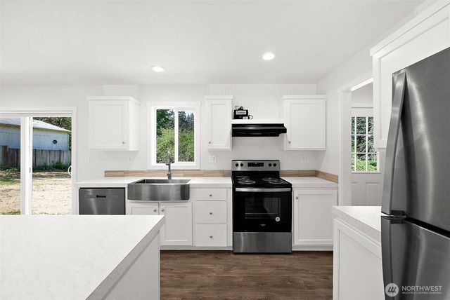 13916 140th Avenue NW, Gig Harbor, WA 98329