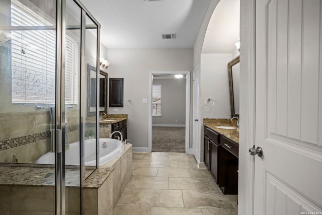 9031 La Junta, San Antonio, TX 78254