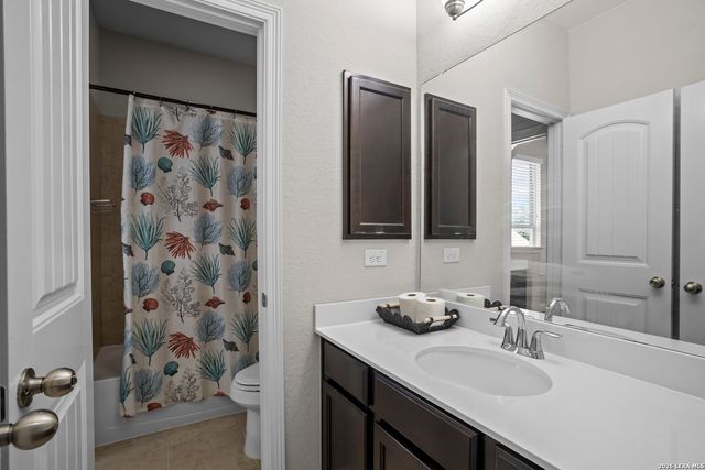 9031 La Junta, San Antonio, TX 78254