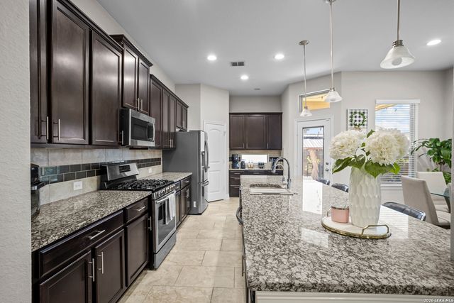 9031 La Junta, San Antonio, TX 78254