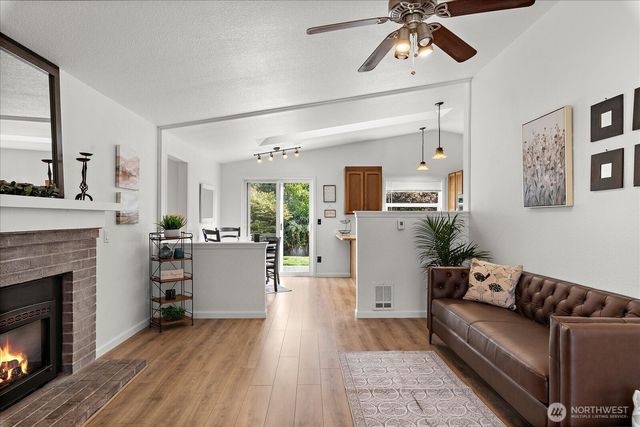 16721 6th Avenue SE, Bothell, WA 98012