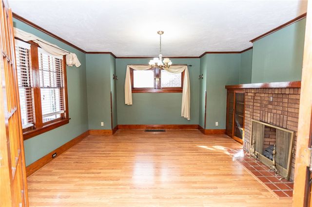 1208 Sycamore St, Connellsville, PA 15425