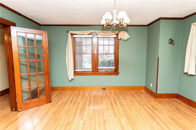 1208 Sycamore St, Connellsville, PA 15425