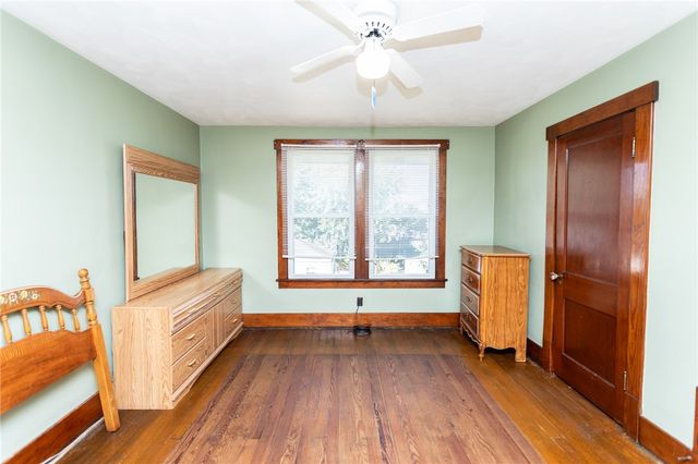 1208 Sycamore St, Connellsville, PA 15425