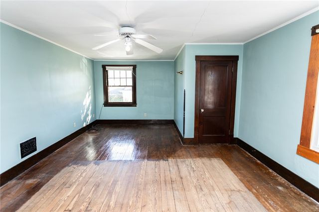 1208 Sycamore St, Connellsville, PA 15425