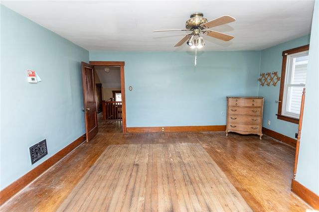 1208 Sycamore St, Connellsville, PA 15425