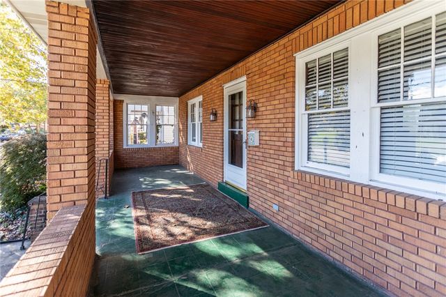 1208 Sycamore St, Connellsville, PA 15425