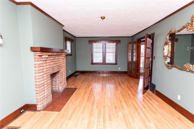 1208 Sycamore St, Connellsville, PA 15425