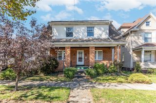 1208 Sycamore St, Connellsville, PA 15425