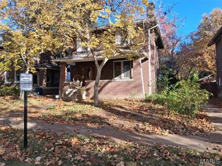 400 Melville Avenue, University City, MO 63130