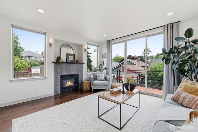 6114 8th Avenue NW, Seattle, WA 98107