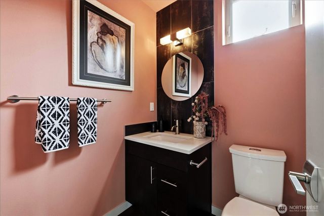 6114 8th Avenue NW, Seattle, WA 98107