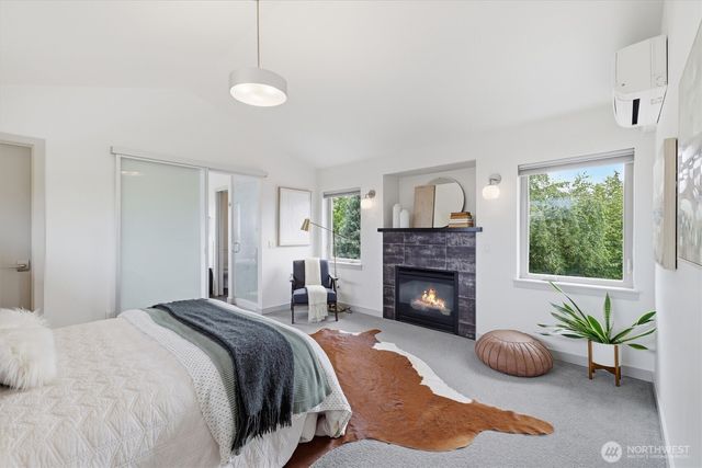 6114 8th Avenue NW, Seattle, WA 98107