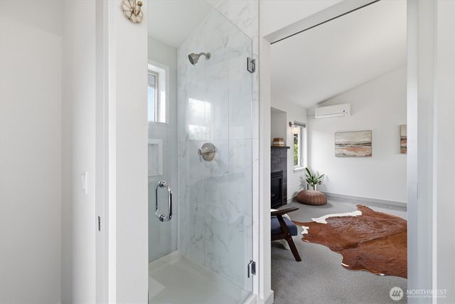 6114 8th Avenue NW, Seattle, WA 98107