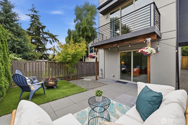 6114 8th Avenue NW, Seattle, WA 98107