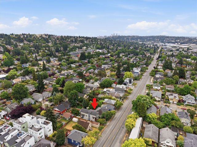6114 8th Avenue NW, Seattle, WA 98107