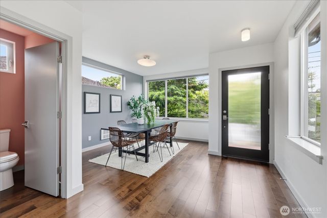 6114 8th Avenue NW, Seattle, WA 98107