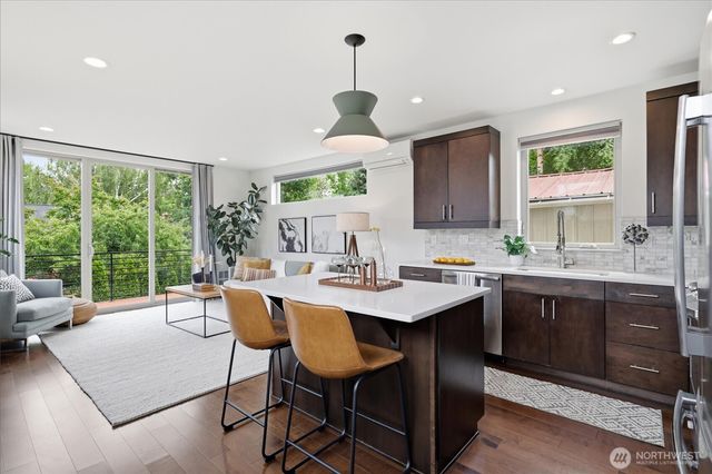 6114 8th Avenue NW, Seattle, WA 98107
