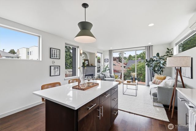 6114 8th Avenue NW, Seattle, WA 98107