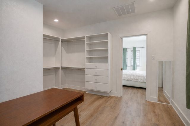 1804 Thomas Place, Fort Worth, TX 76107