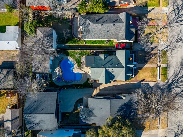 1804 Thomas Place, Fort Worth, TX 76107