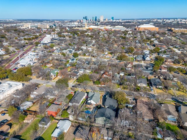 1804 Thomas Place, Fort Worth, TX 76107