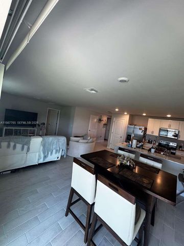 9013 Meadow Cir, La Belle, FL 33935