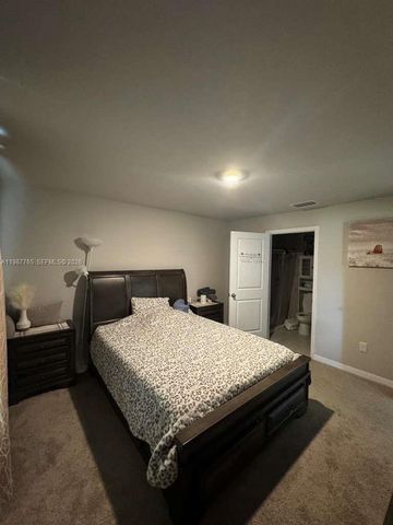 9013 Meadow Cir, La Belle, FL 33935