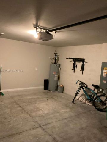 9013 Meadow Cir, La Belle, FL 33935