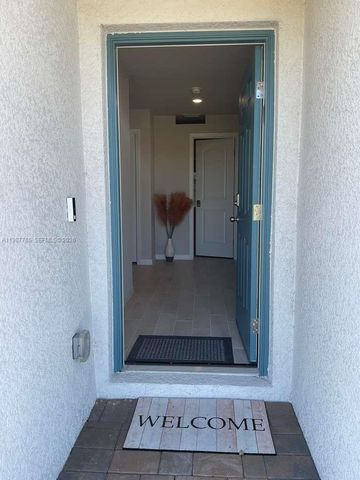 9013 Meadow Cir, La Belle, FL 33935