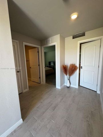 9013 Meadow Cir, La Belle, FL 33935