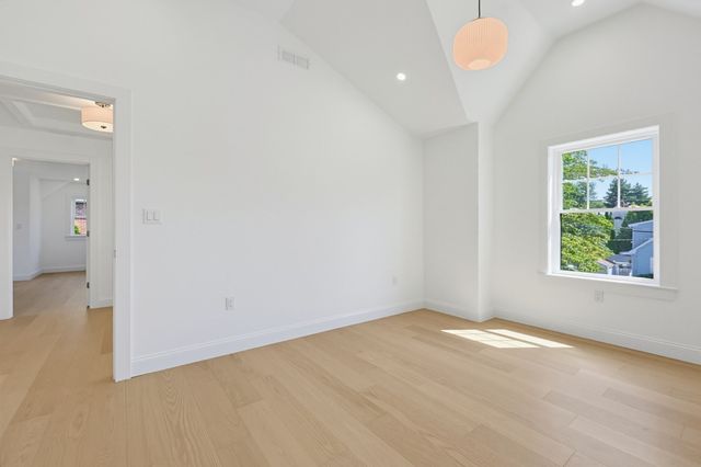 17 Kilburn Road, Newton, MA 02465