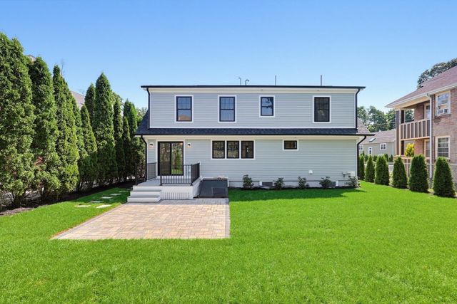 17 Kilburn Road, Newton, MA 02465