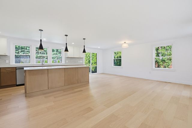 17 Kilburn Road, Newton, MA 02465