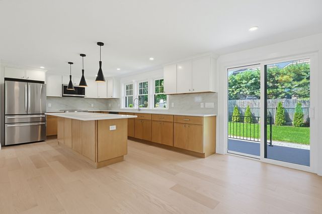 17 Kilburn Road, Newton, MA 02465