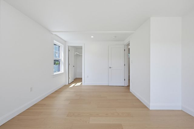 17 Kilburn Road, Newton, MA 02465