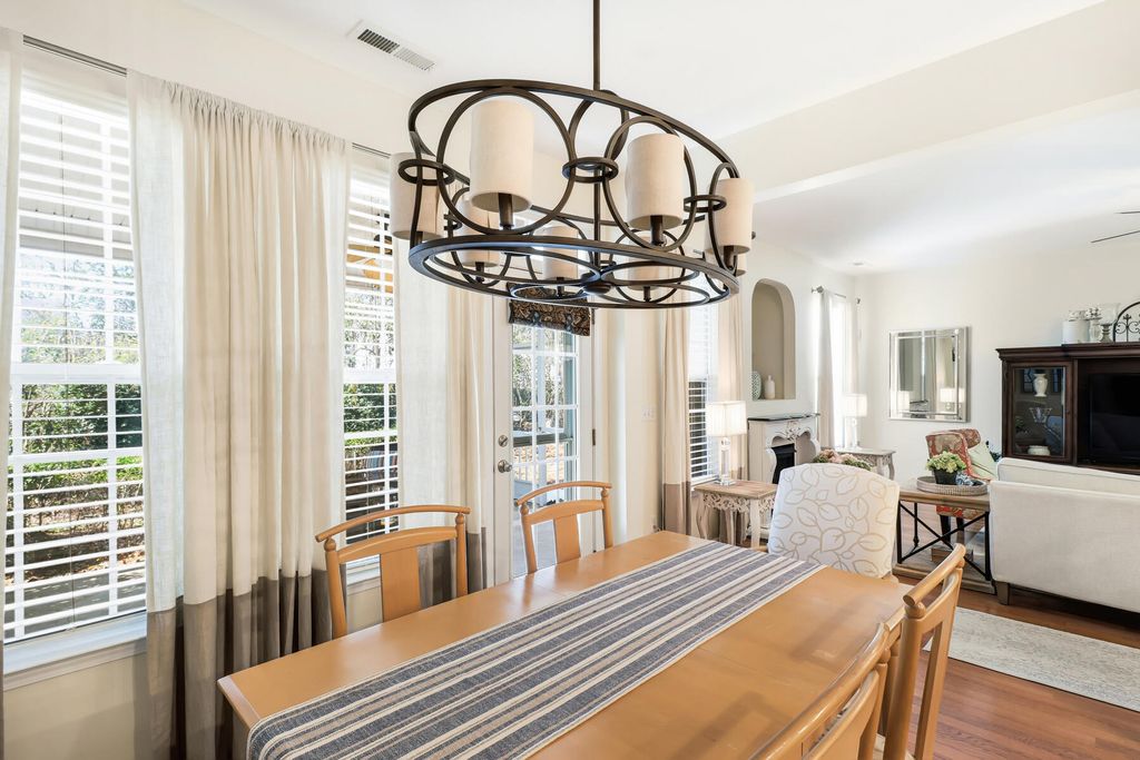 Image 10 of property listing at 1618 Indaba Way, Charleston, SC 29414