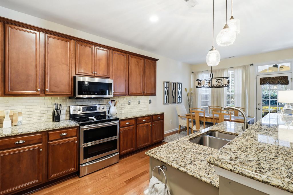 Image 7 of property listing at 1618 Indaba Way, Charleston, SC 29414