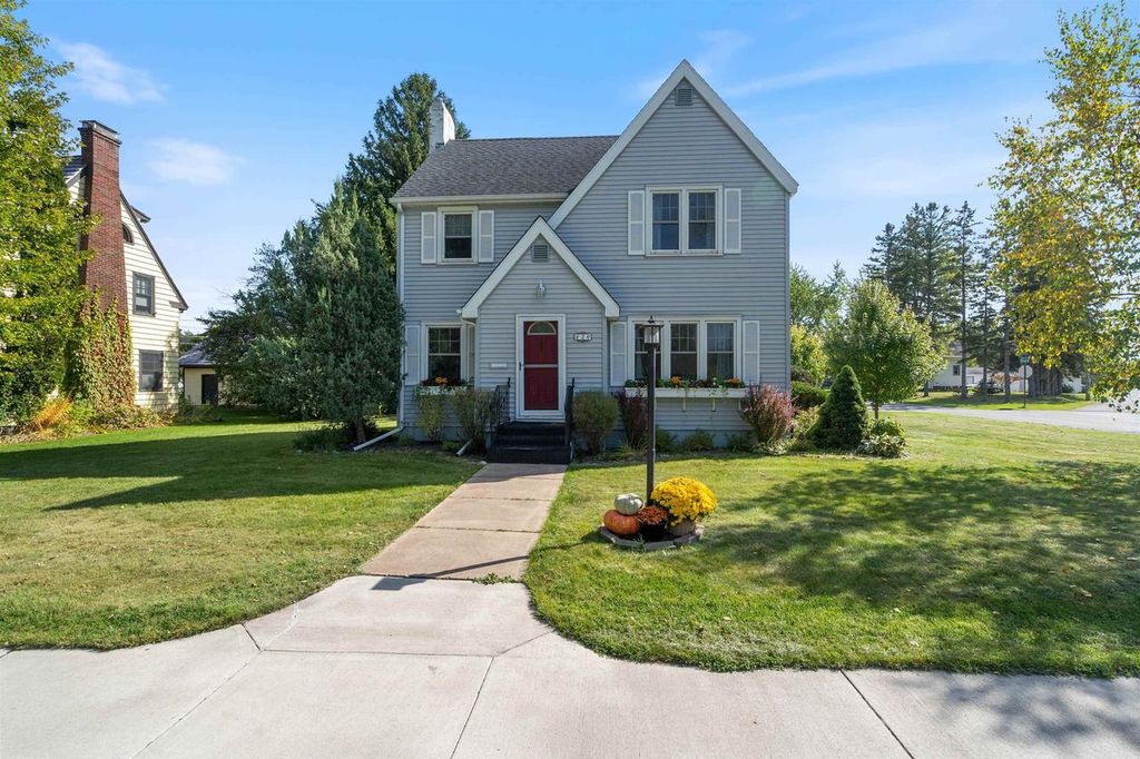 820 7th Ave E, Superior, WI 54880