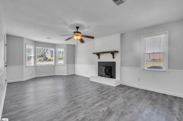 114 Saturn Lane, Greer, SC 29651