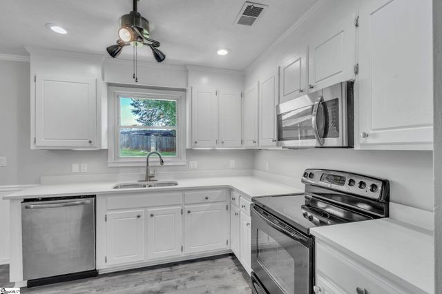 114 Saturn Lane, Greer, SC 29651