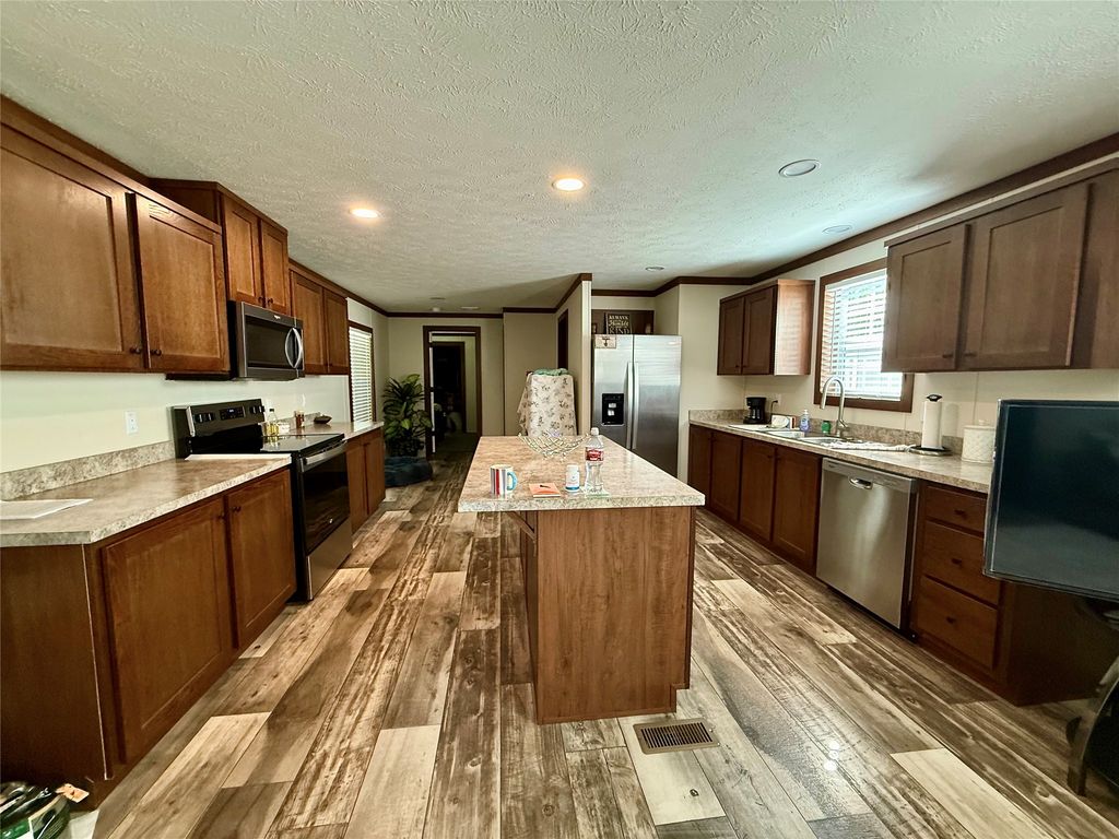 3804 Vigilante Drive, Great Falls, MT 59405 photo 2