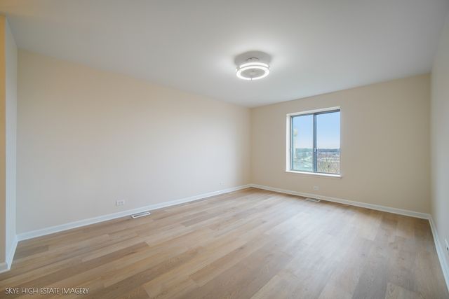 900 W Sunset Drive 505, Glenwood, IL 60425