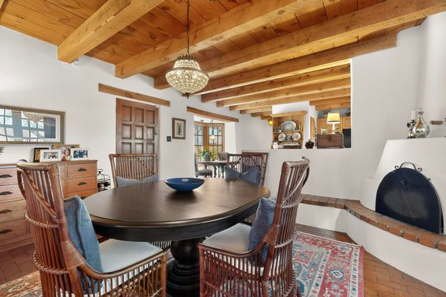 253 Old Church Road, Corrales, NM 87048