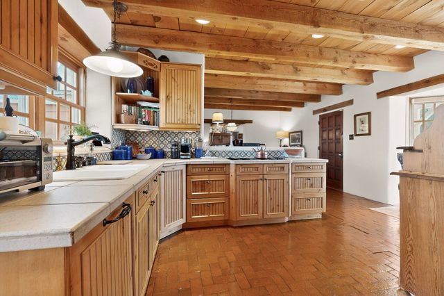 253 Old Church Road, Corrales, NM 87048