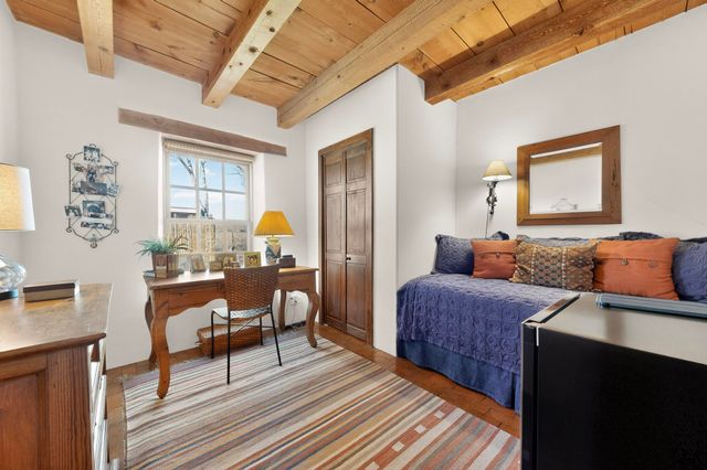 253 Old Church Road, Corrales, NM 87048