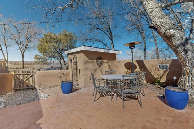 253 Old Church Road, Corrales, NM 87048