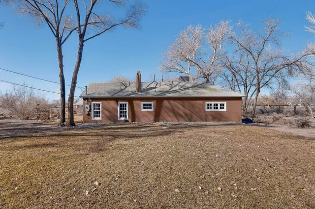 253 Old Church Road, Corrales, NM 87048